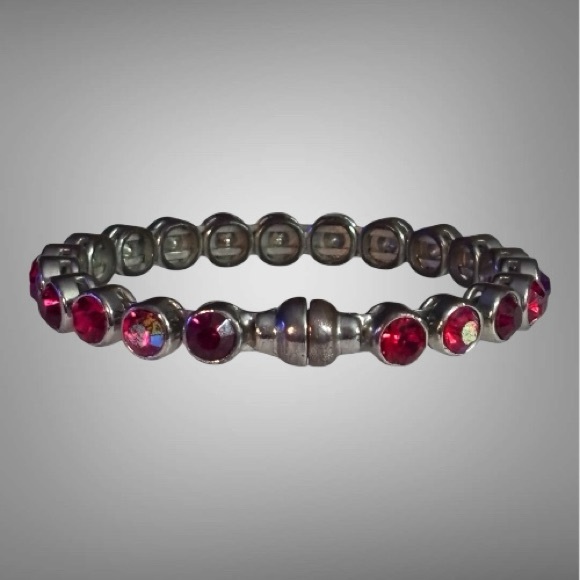 🌼Paparazzi “Sugar Coated Sparkle” Red Cabochon Bangle - Picture 5 of 5